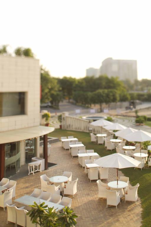 32Nd Milestone Hotel Gurgaon Exterior photo